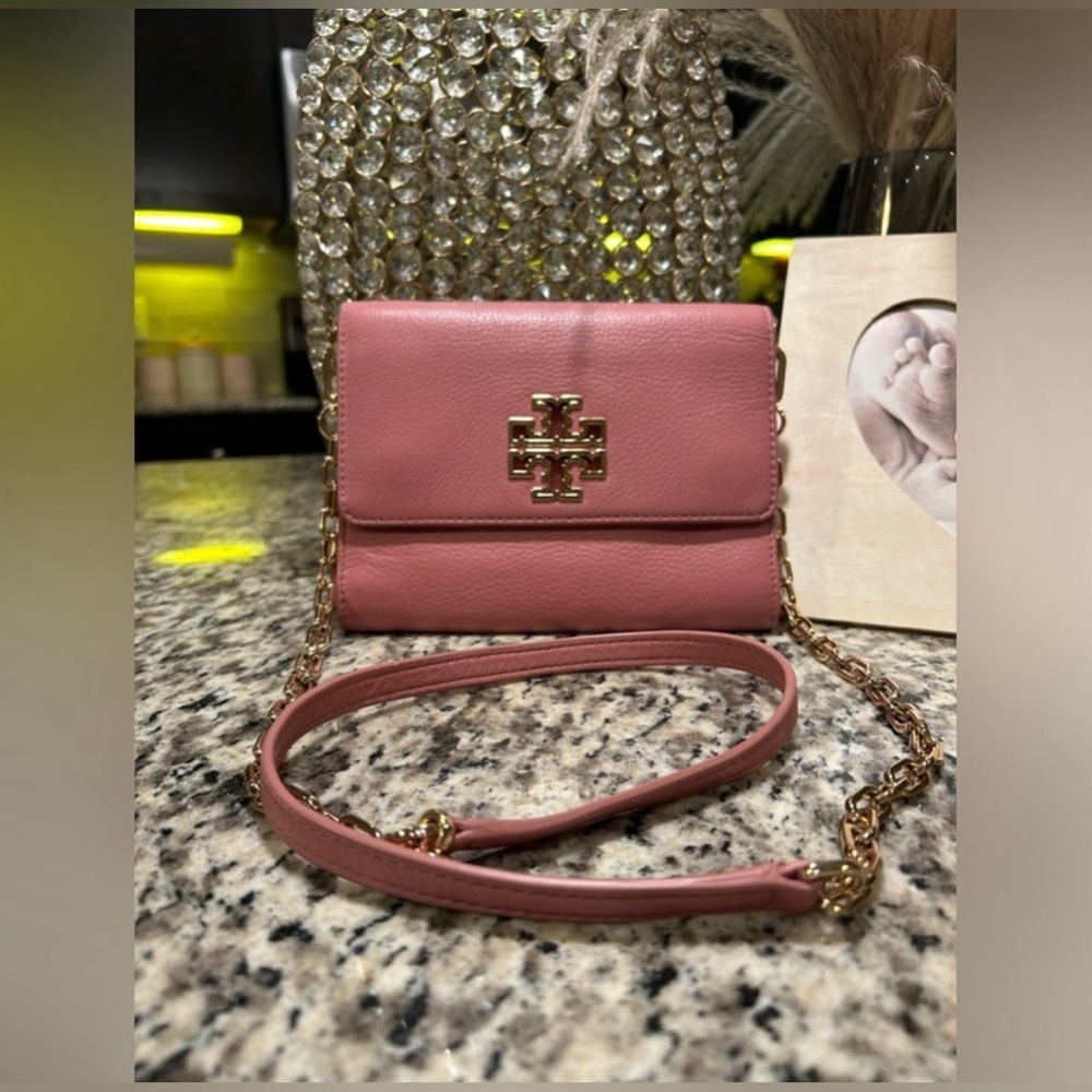 Tory Burch Britten Chain Wallet Women's Small Leather Handbag Cosmo